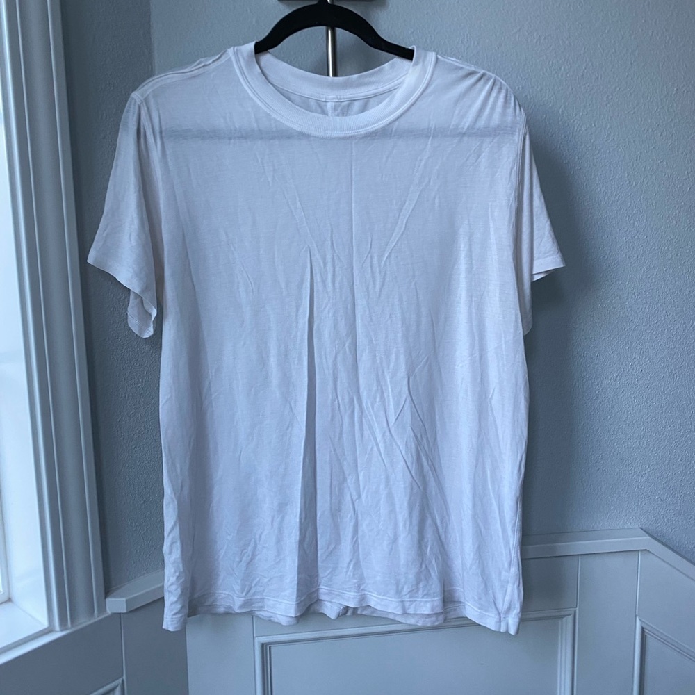 lululemon athletica Classic White Short Sleeve Tee